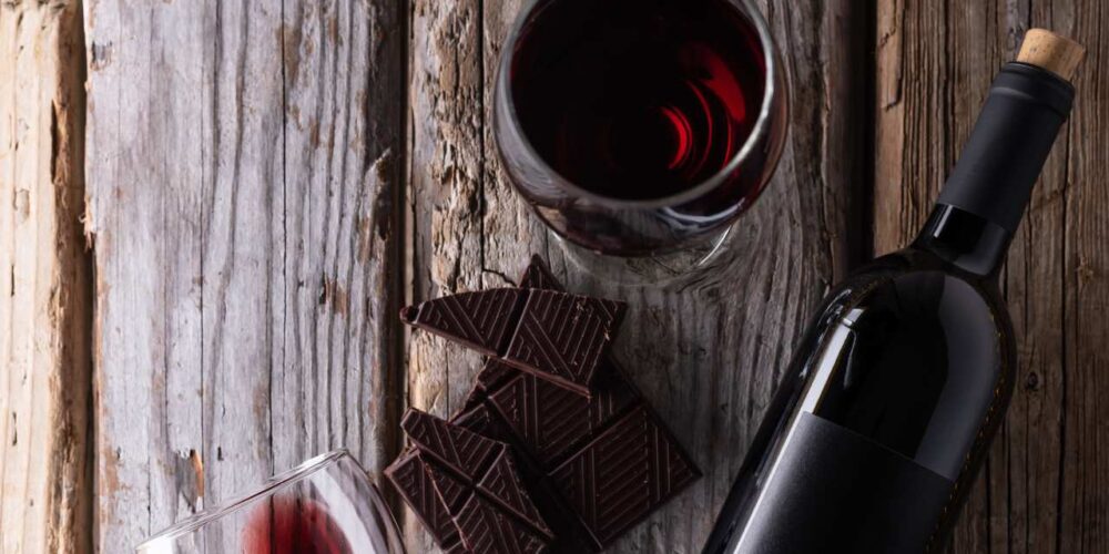 Vino y chocolate: delicias para un corazón sano