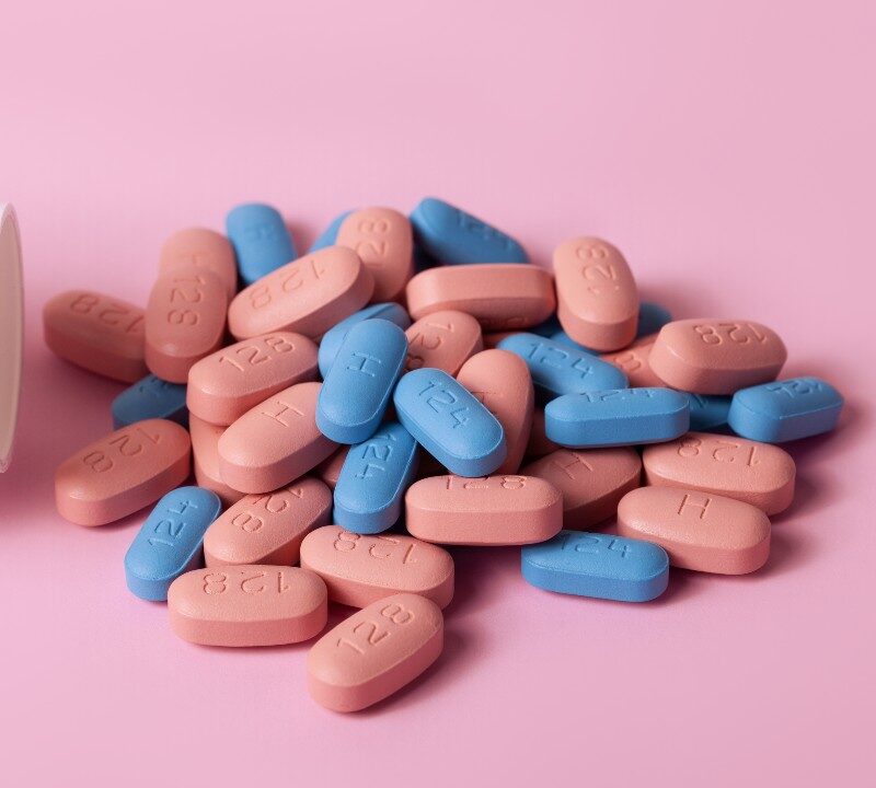 Si eres VIH positivo, el tomar tus medicamentos puede evitar que contagies a otros
