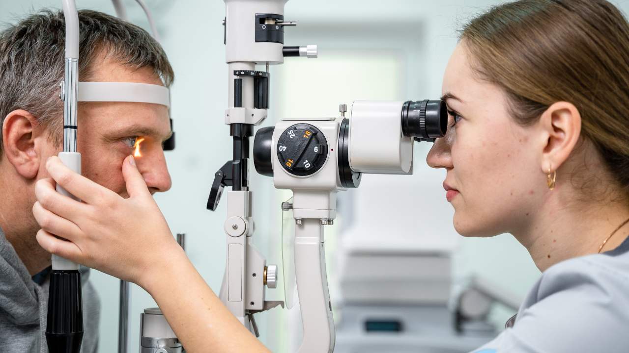 Los exámenes oculares regulares son para todas las edades