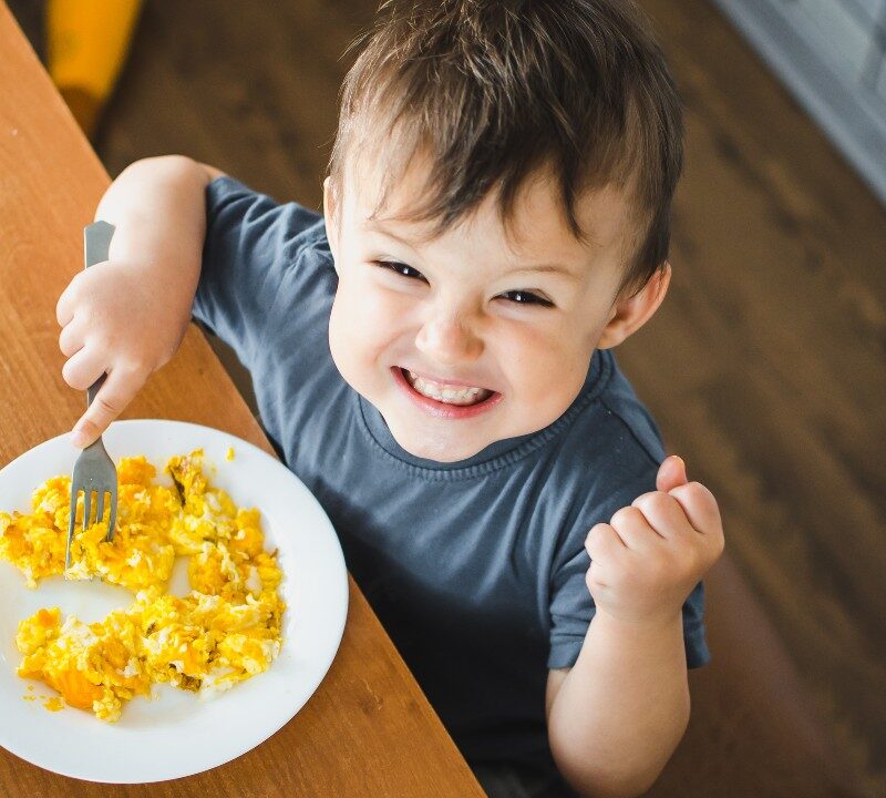 Inmunoterapia oral: esperanza para que los niños superen la alergia al huevo