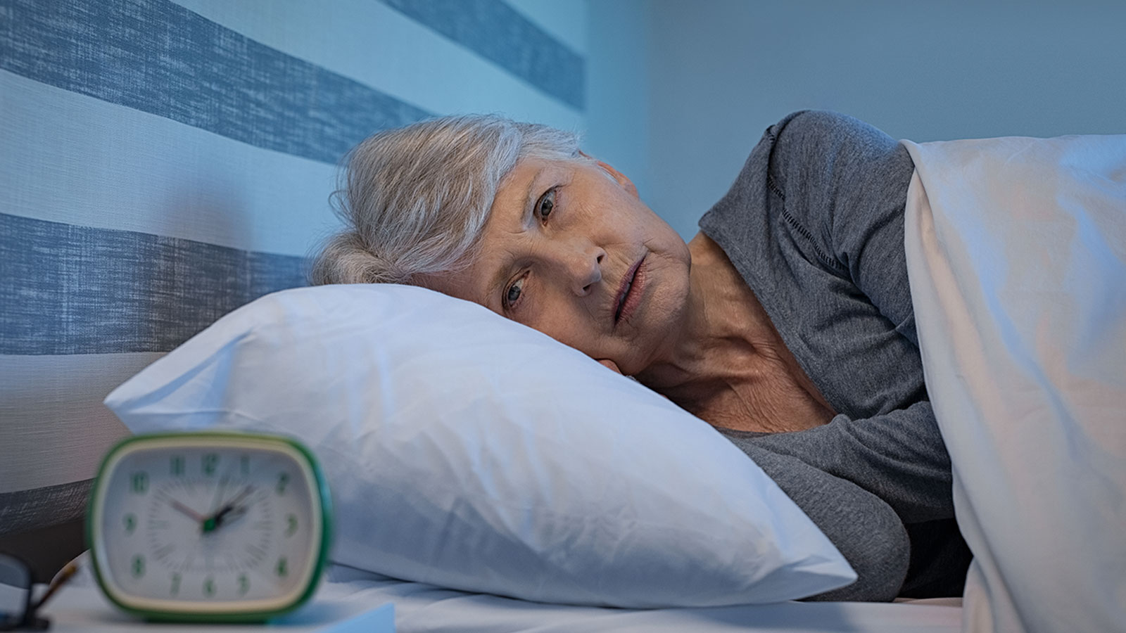 Dormir mal podría ser una señal temprana de Alzheimer