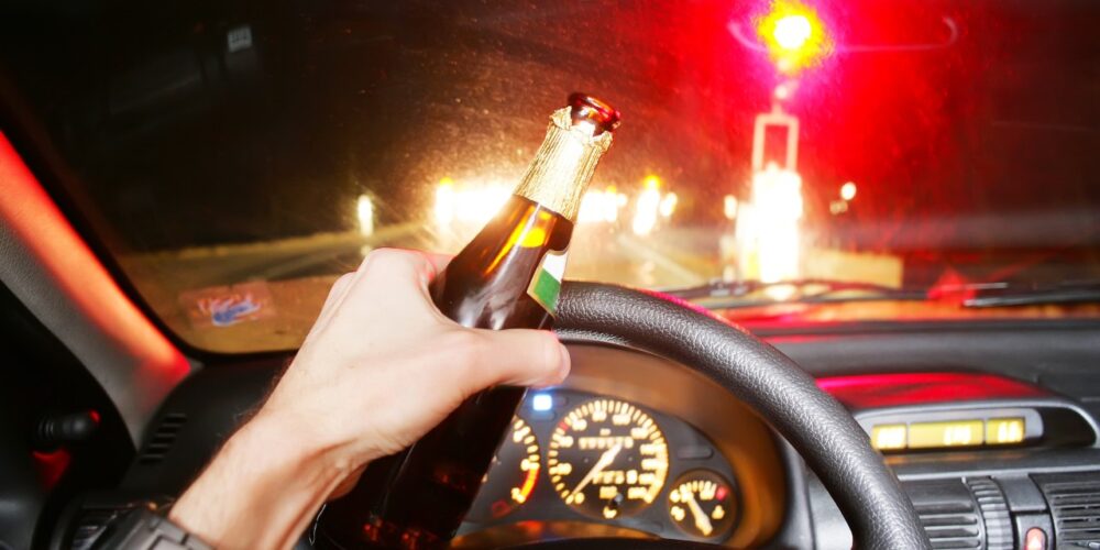 Marihuana y alcohol, un peligro cuando el adolescente va al volante