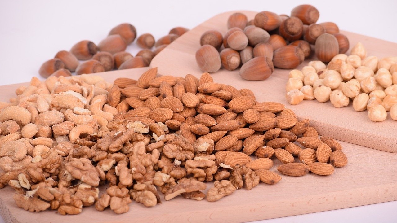 Comer nueces a diario reduce el colesterol y ayuda a tu corazón