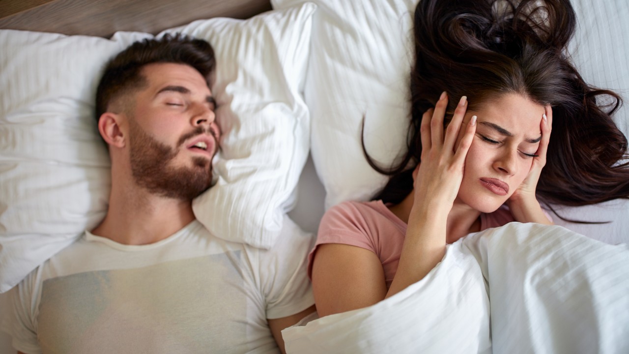 Ese ronquido no es normal… puede ser apnea del sueño