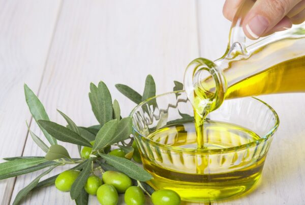 El aceite de oliva, nutrición para tus ojos