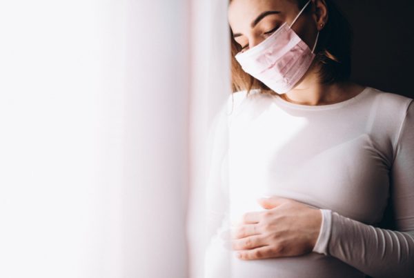 embarazadas pueden contagiar a sus hijos con Covid-19