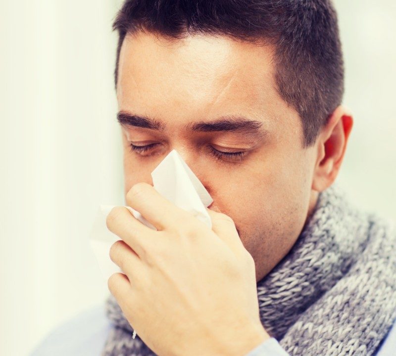 Cómo diferenciar el COVID-19 de la Gripe