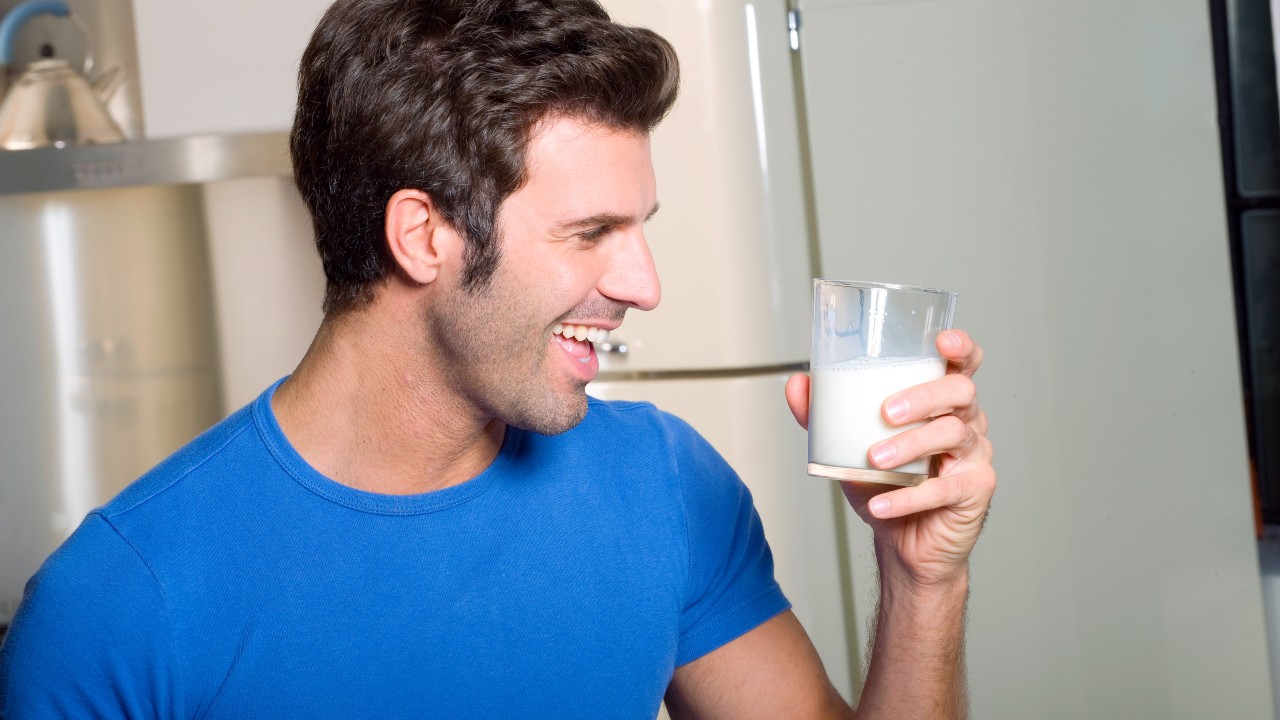Beber leche ¿es bueno o malo para tu salud?