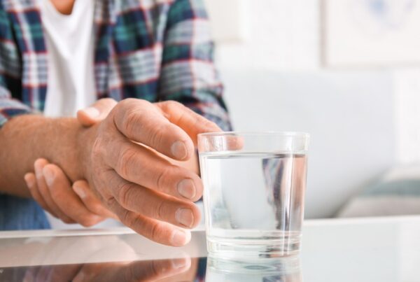 La enfermedad de Parkinson: su causa, síntomas y tratamiento