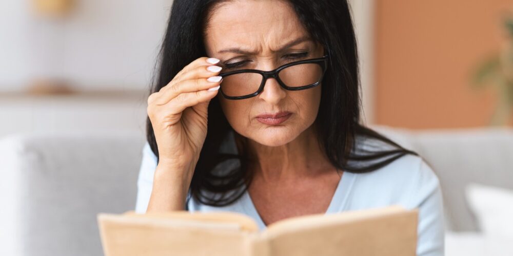 ¿Son seguros los lentes genéricos para la vista cansada?