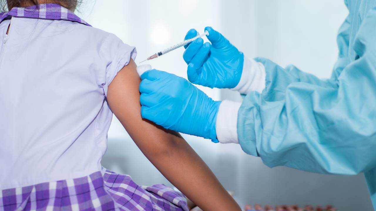 La vacunación contra el VPH también protege a los hombres de varios tipos de cáncer