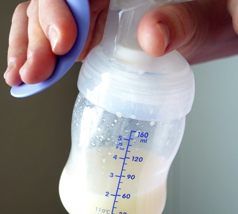 Extracción de leche materna: consejos de una experta
