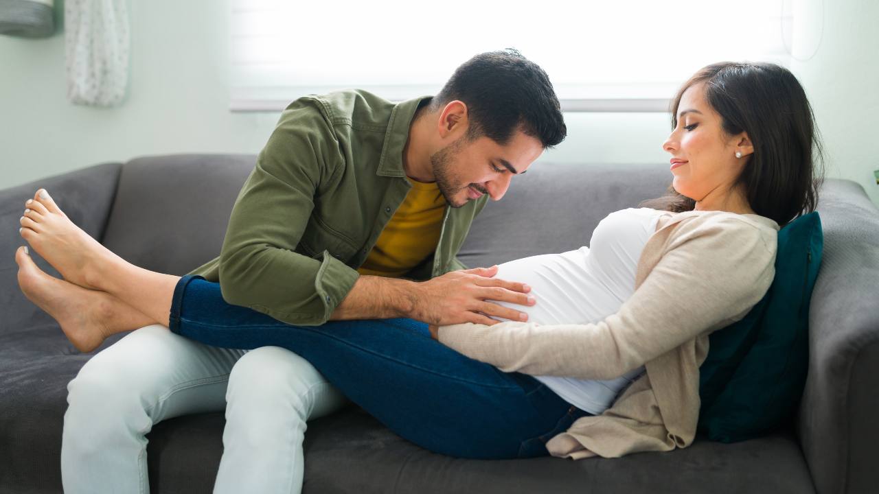 ¿Influye en el bebé la lengua que oye cuando está en el útero?