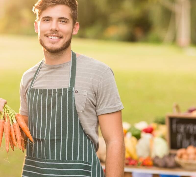 Jardinería en noviembre con plantas de otoño y cuidados esenciales.