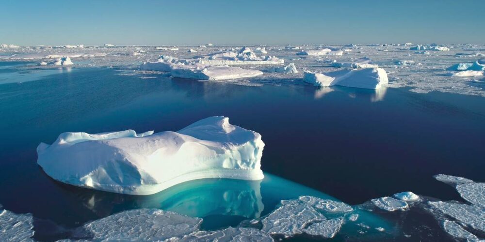Alt text image: Primer día sin hielo en el Ártico podría ocurrir antes de 2030.