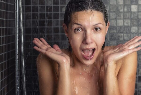 Ducha de agua fría y salud: mitos y realidades.