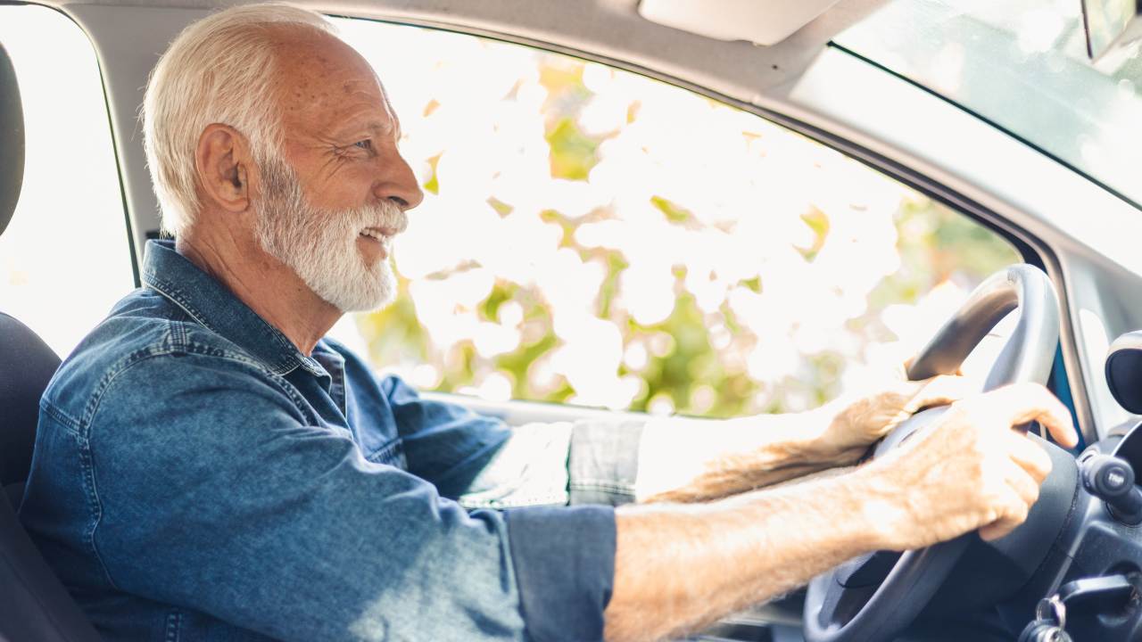 Decir adiós al volante: ¿a qué edad se debe dejar de conducir?