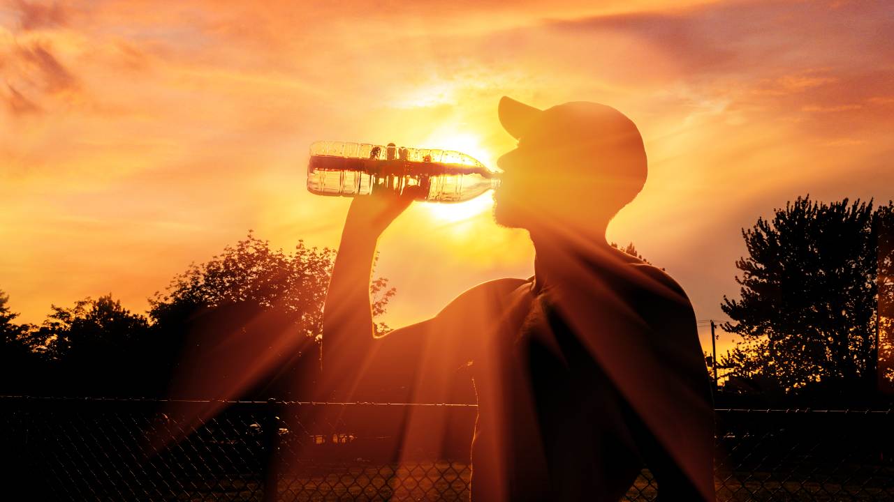 ¿Afectan las temperaturas extremas la salud mental de los adolescentes?