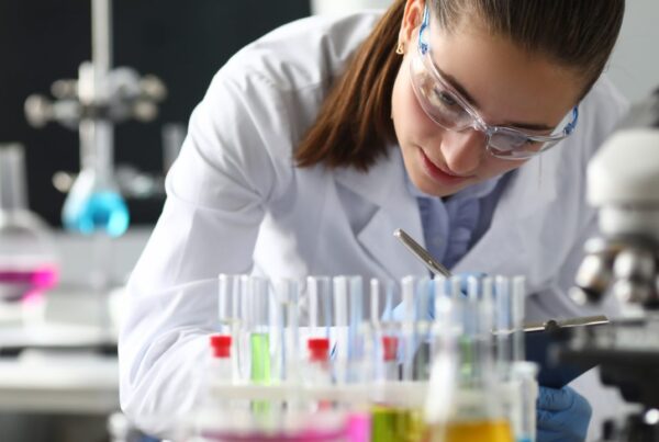 Descubrimiento de nueva clase de antibióticos lariocidina contra bacterias resistentes