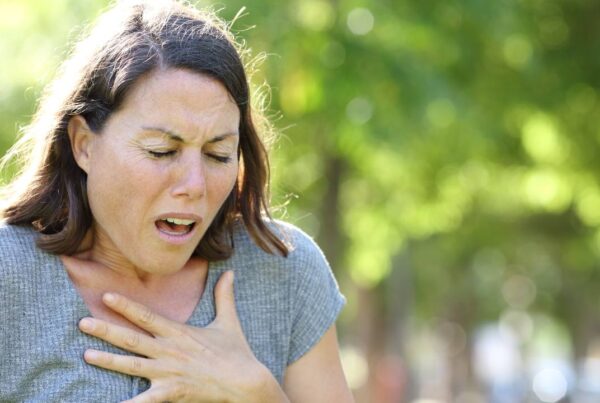 Gráfico que muestra el aumento de casos de ansiedad y depresión durante olas de calor.