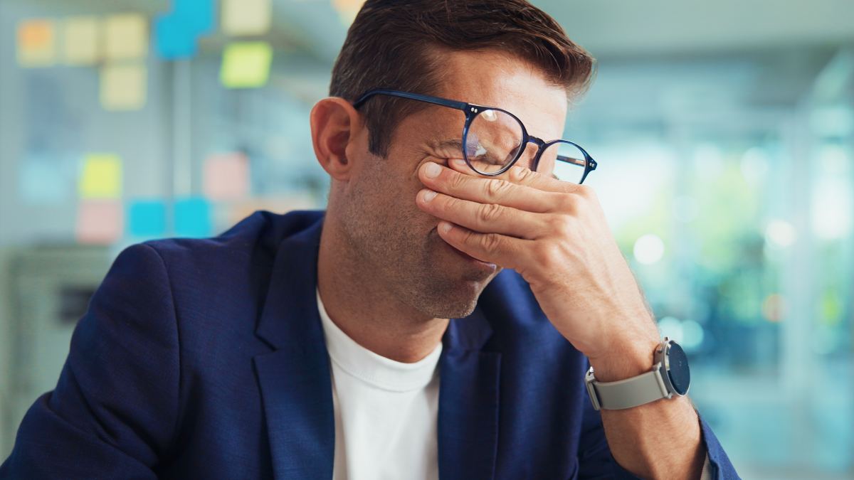 Cómo prevenir la migraña ocular y evitar daños en la retina