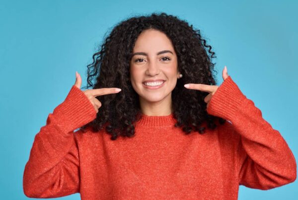 Encías sanas y su relación con la salud del corazón y el cuerpo