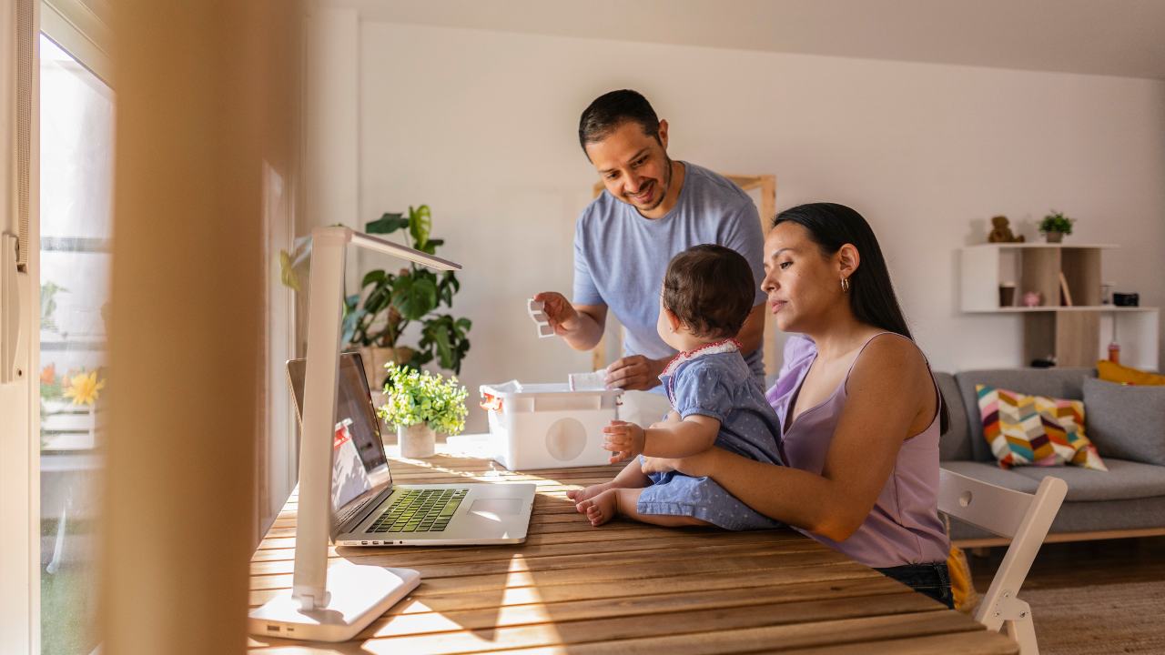 El teletrabajo podría aumentar la natalidad, según estudio