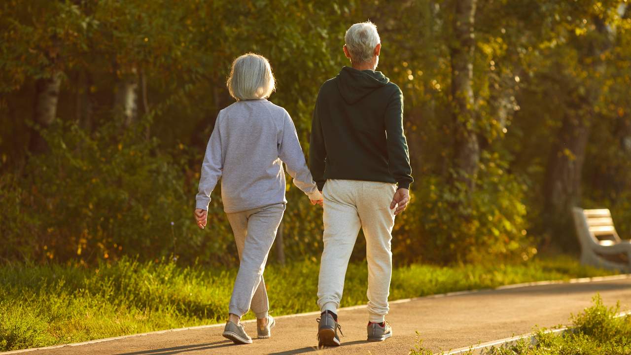 Caminar ayuda a ralentizar el Alzheimer