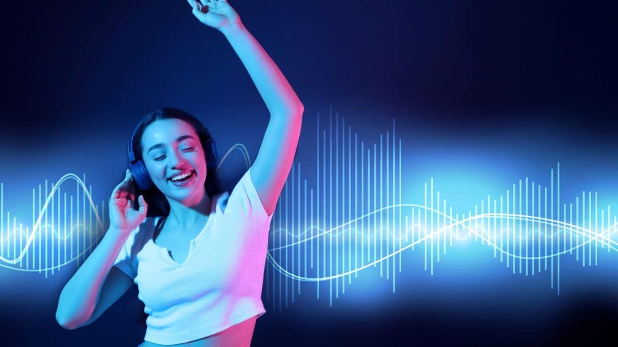 Persona escuchando música con representación de áreas cerebrales motoras activándose al ritmo