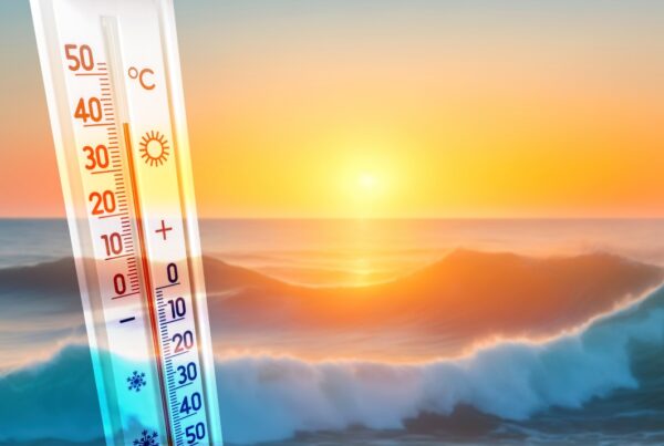 océano Pacífico con aguas cálidas durante fenómeno El Niño