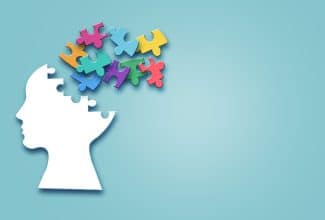 Representación del cerebro humano procesando recuerdos y conceptos abstractos