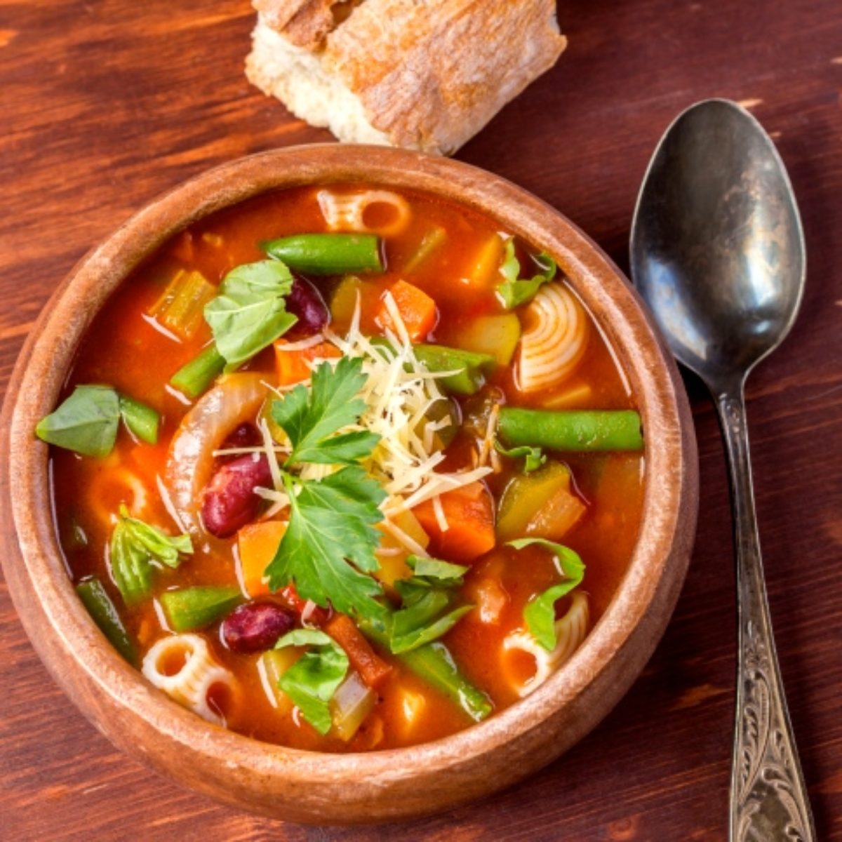 Sopa de Verduras “Minestrone” estilo Latino