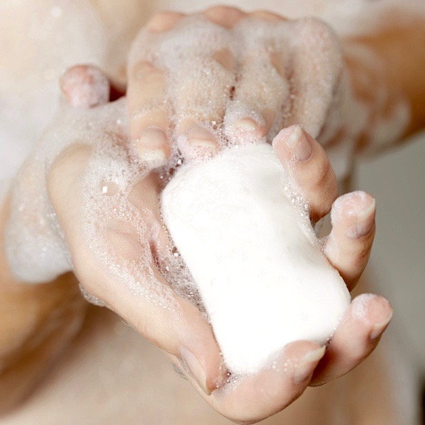 ¿Qué jabón usas? ¿Jabón antibacteriano o jabón regular?
