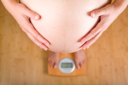 Si subes demasiado de peso durante el embarazo, tu bebé está en riesgo de ser obeso
