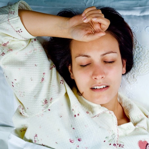 Sudores nocturnos: 5 causas que NO tienen que ver con la menopausia