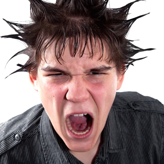 ¿Adolescente enojado? 8 tips para lidiar con la ira en los adolescentes